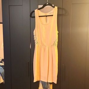 Lola dress Size S Light Pink